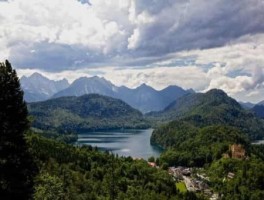 介绍桂林中国的旅游景点，桂林的景点