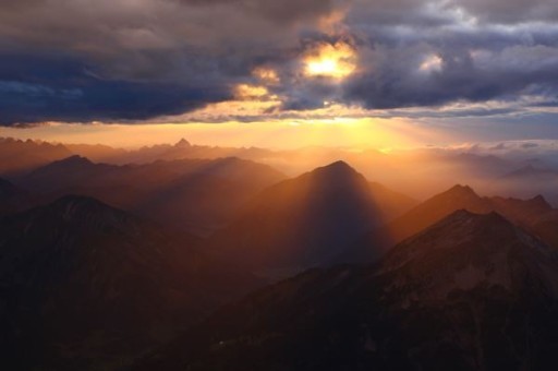 最新的旅游资讯视频在哪看(旅游视频在哪里看比较多) 最新的旅游资讯视频在哪看(旅游视频在哪里看比较多)